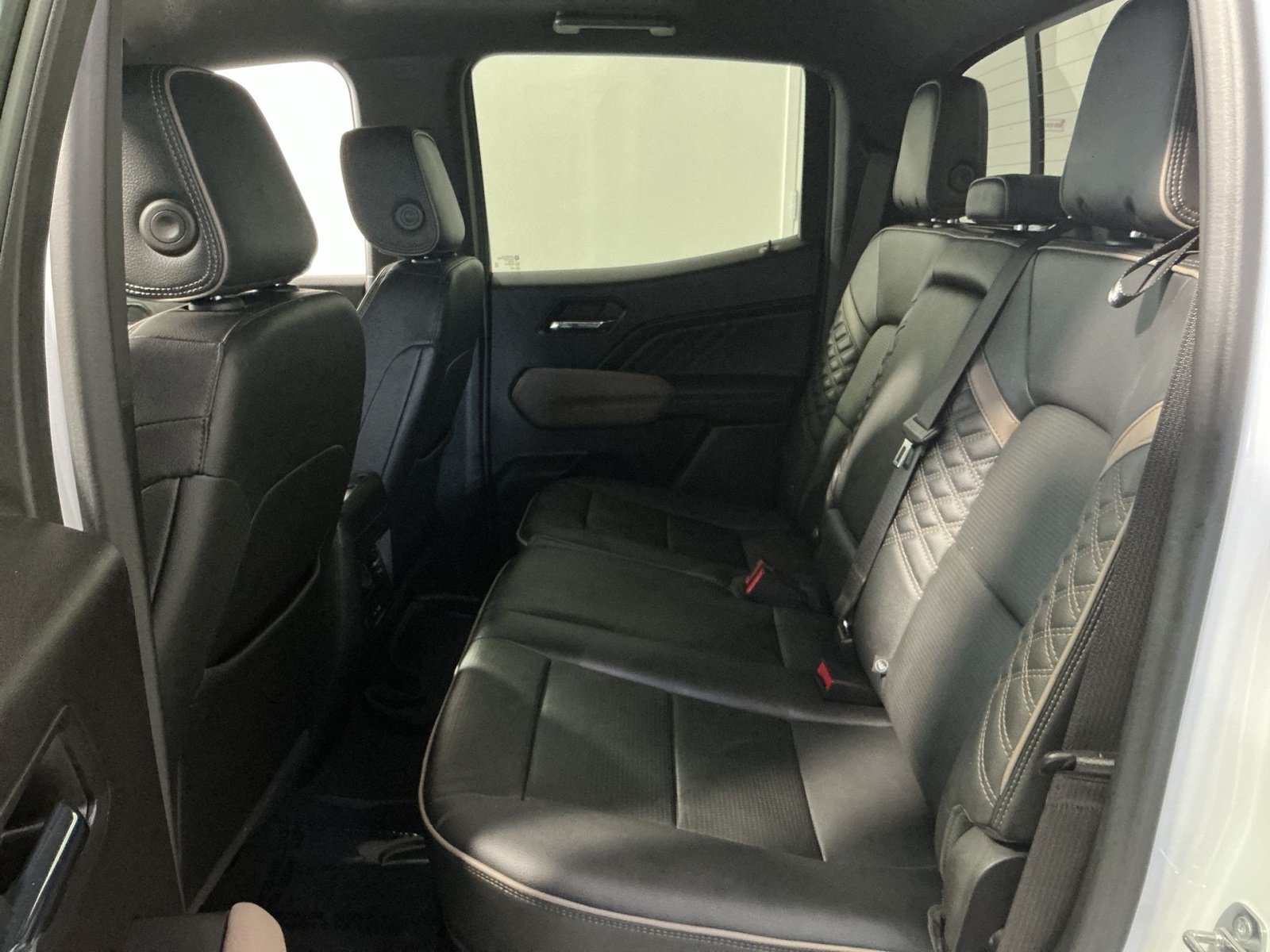 Used 2023 GMC Canyon Denali AWD/4WD image 24