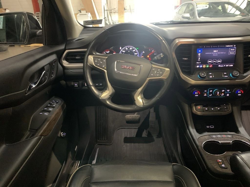 Used 2022 GMC Acadia Denali image 16
