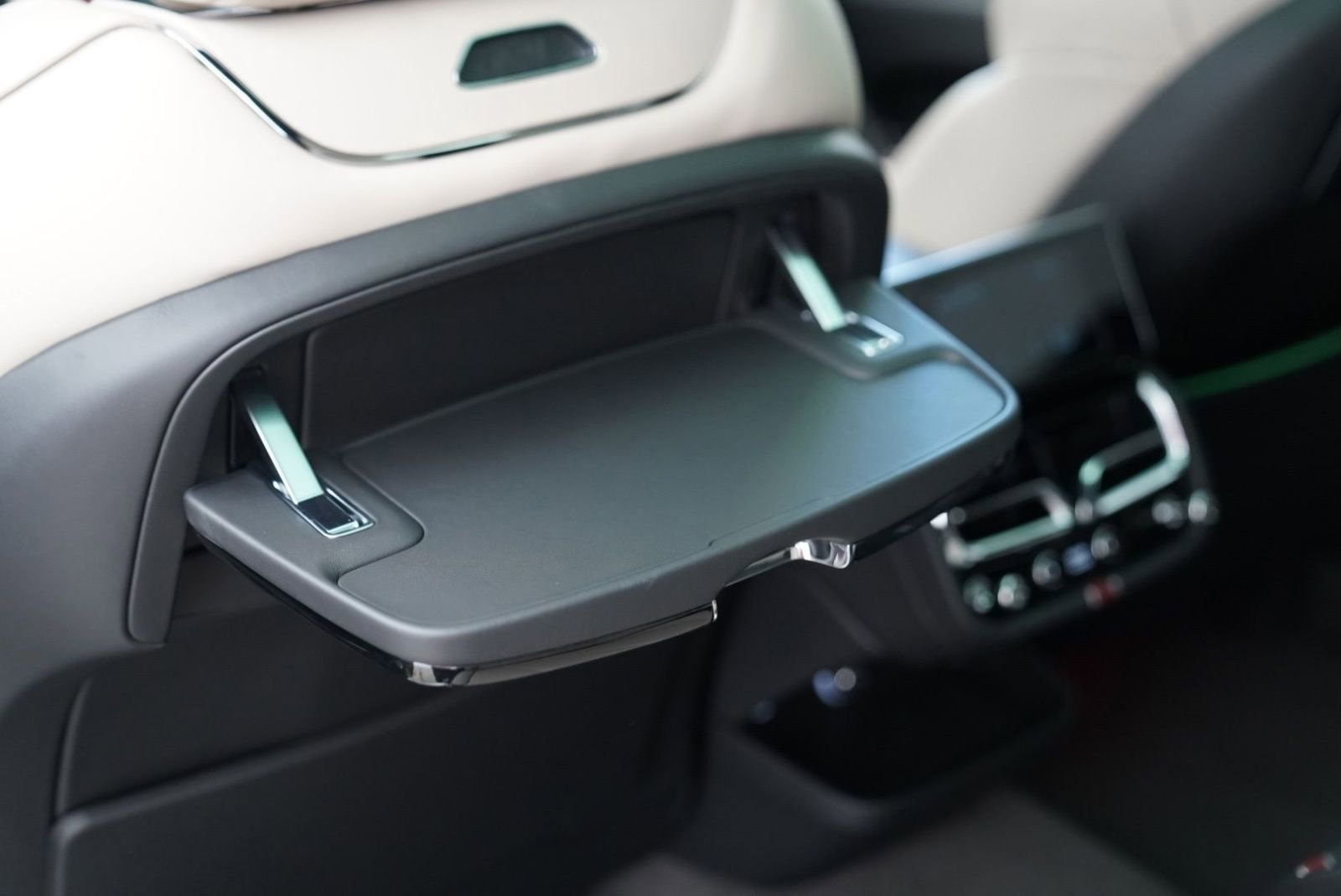 New 2026 Bentley Bentayga Extended Wheelbase AWD/4WD image 20