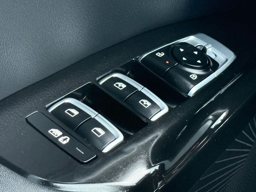Used 2025 Kia K5 GT FWD image 17