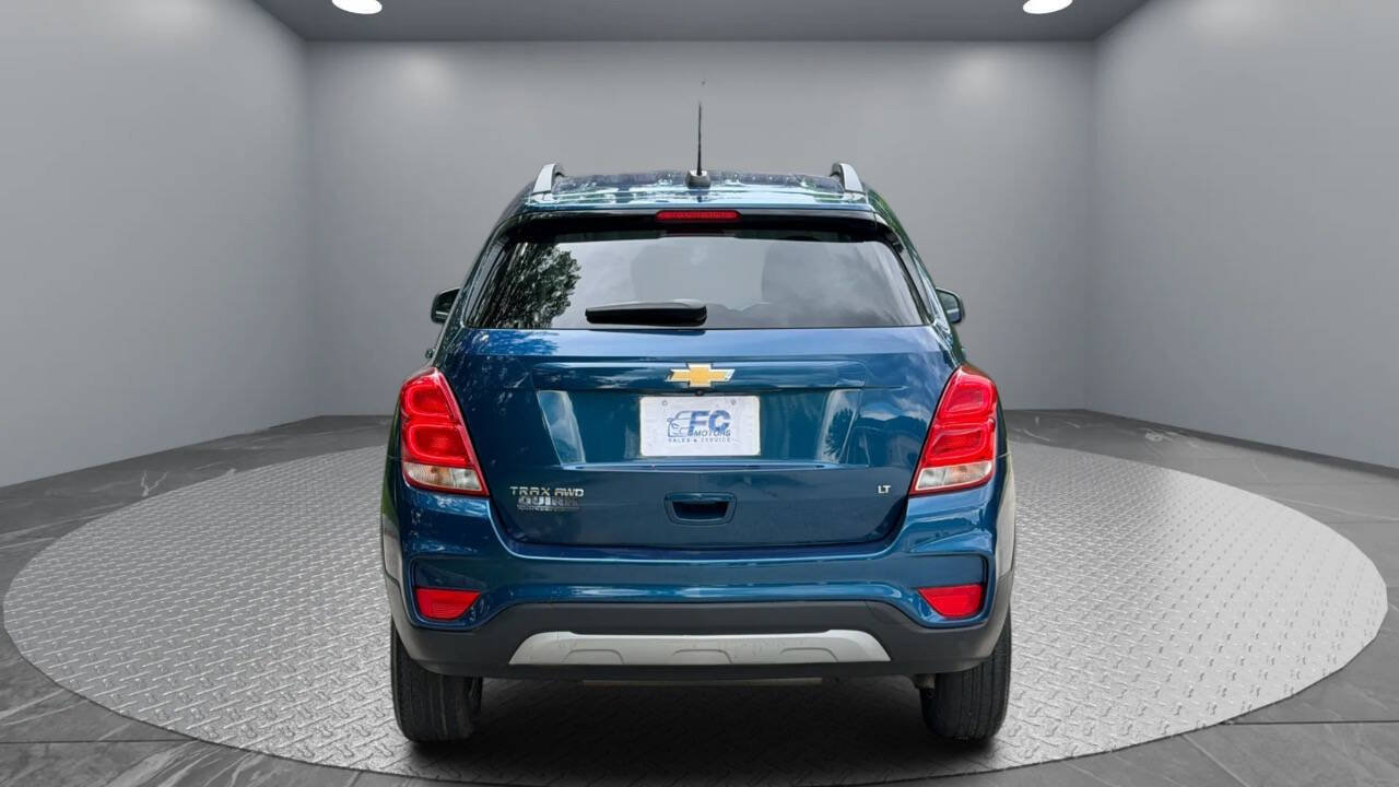 Used 2020 Chevrolet Trax LT w/ LT Convenience Package AWD/4WD image 5