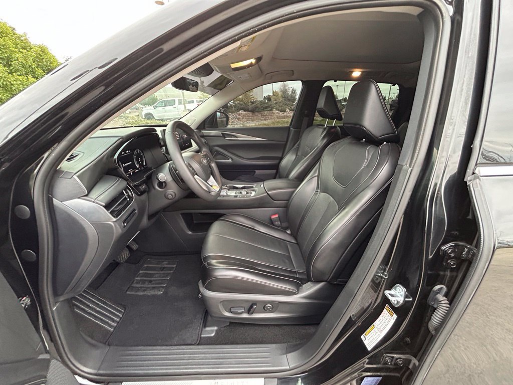 Used 2024 INFINITI QX60 Luxe w/ Performance Audio Package AWD/4WD image 14