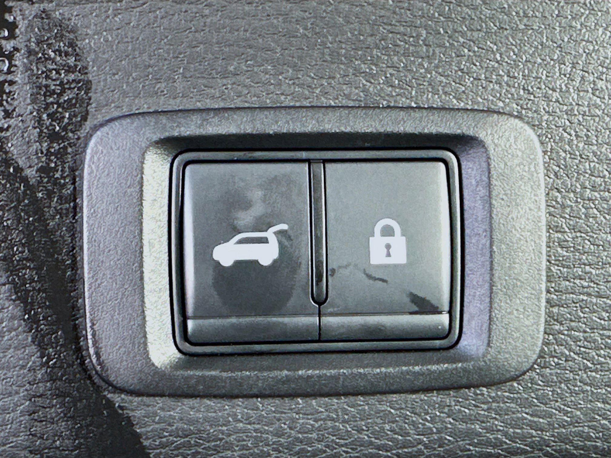 Used 2025 Mitsubishi Outlander SE AWD/4WD image 29