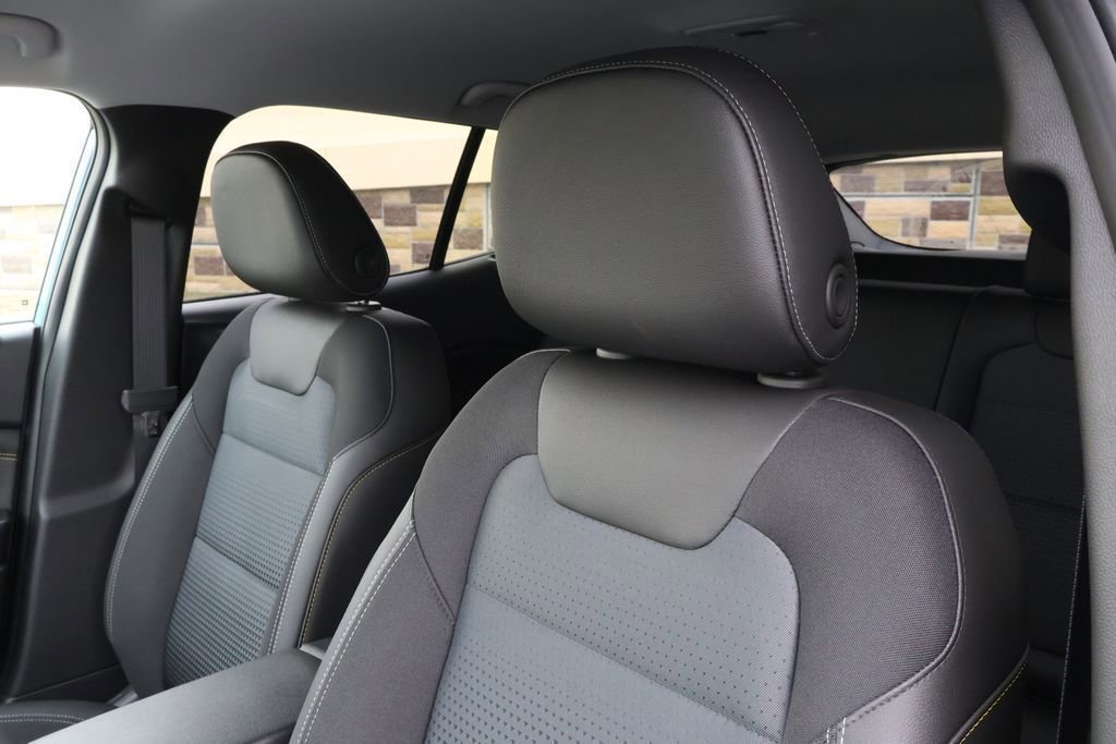 New 2026 Chevrolet Trax LT w/ Driver Confidence Package FWD image 15