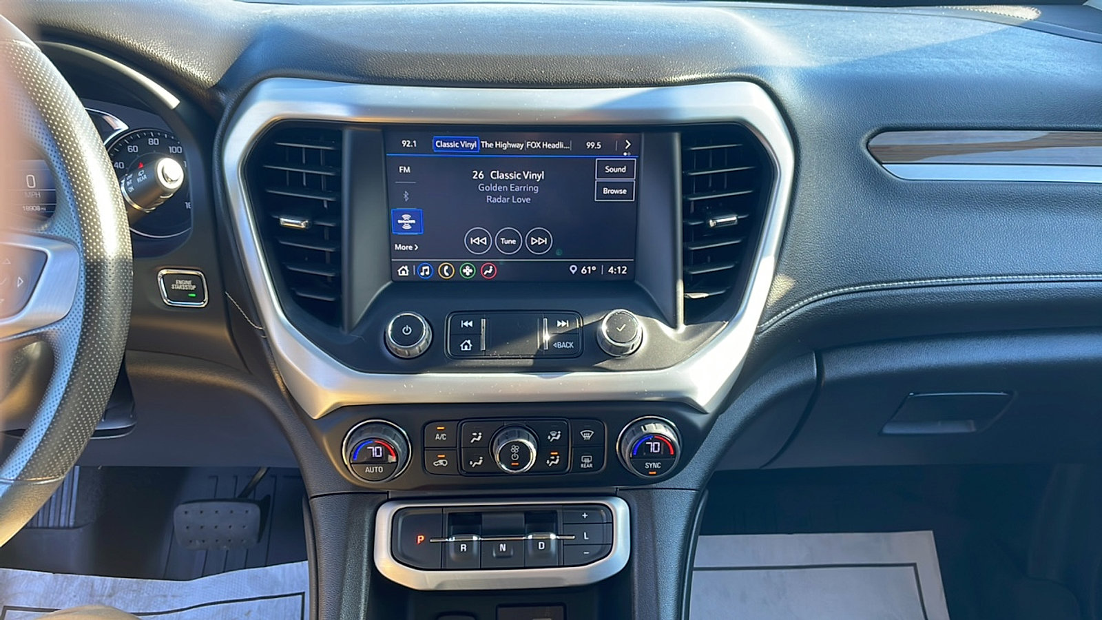 Used 2023 GMC Acadia SLE w/ Driver Convenience Package image 11