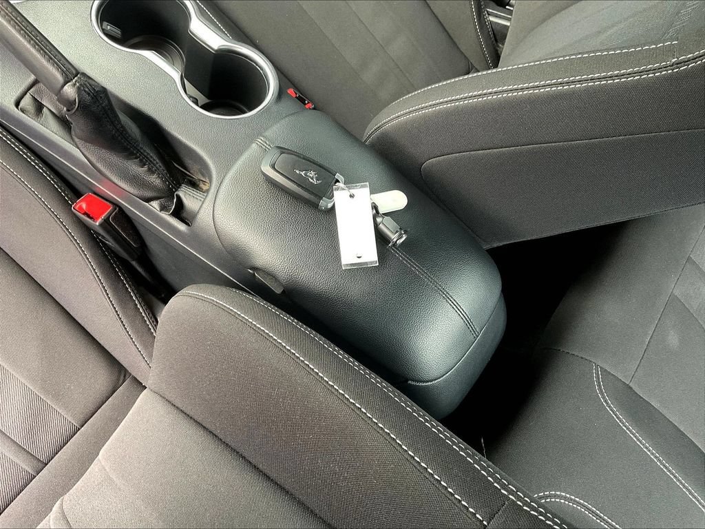 Used 2022 Ford Mustang GT RWD image 34