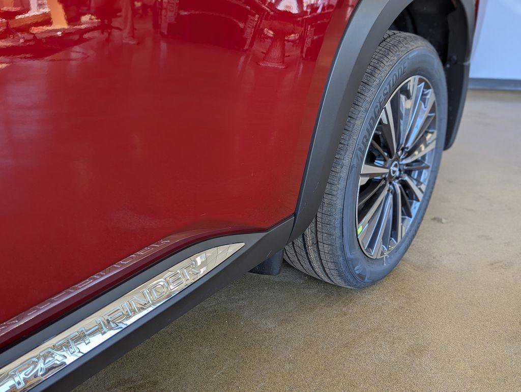 New 2026 Nissan Pathfinder Platinum AWD/4WD image 26