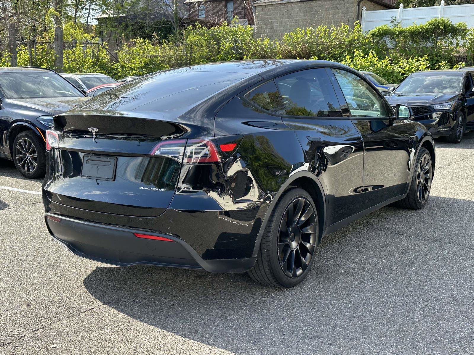 Used 2023 Tesla Model Y Long Range AWD/4WD image 3