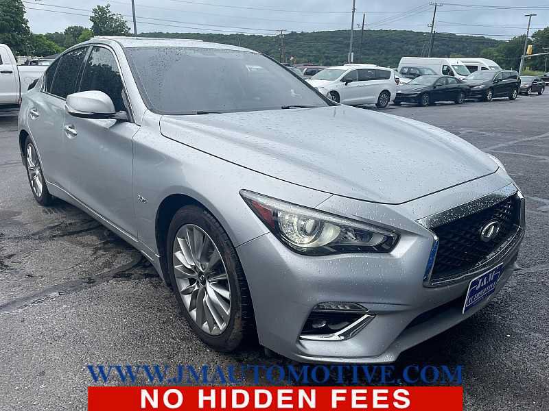 Used 2019 INFINITI Q50 Luxe w/ Essential Package (3.0T Luxe) AWD/4WD image 5