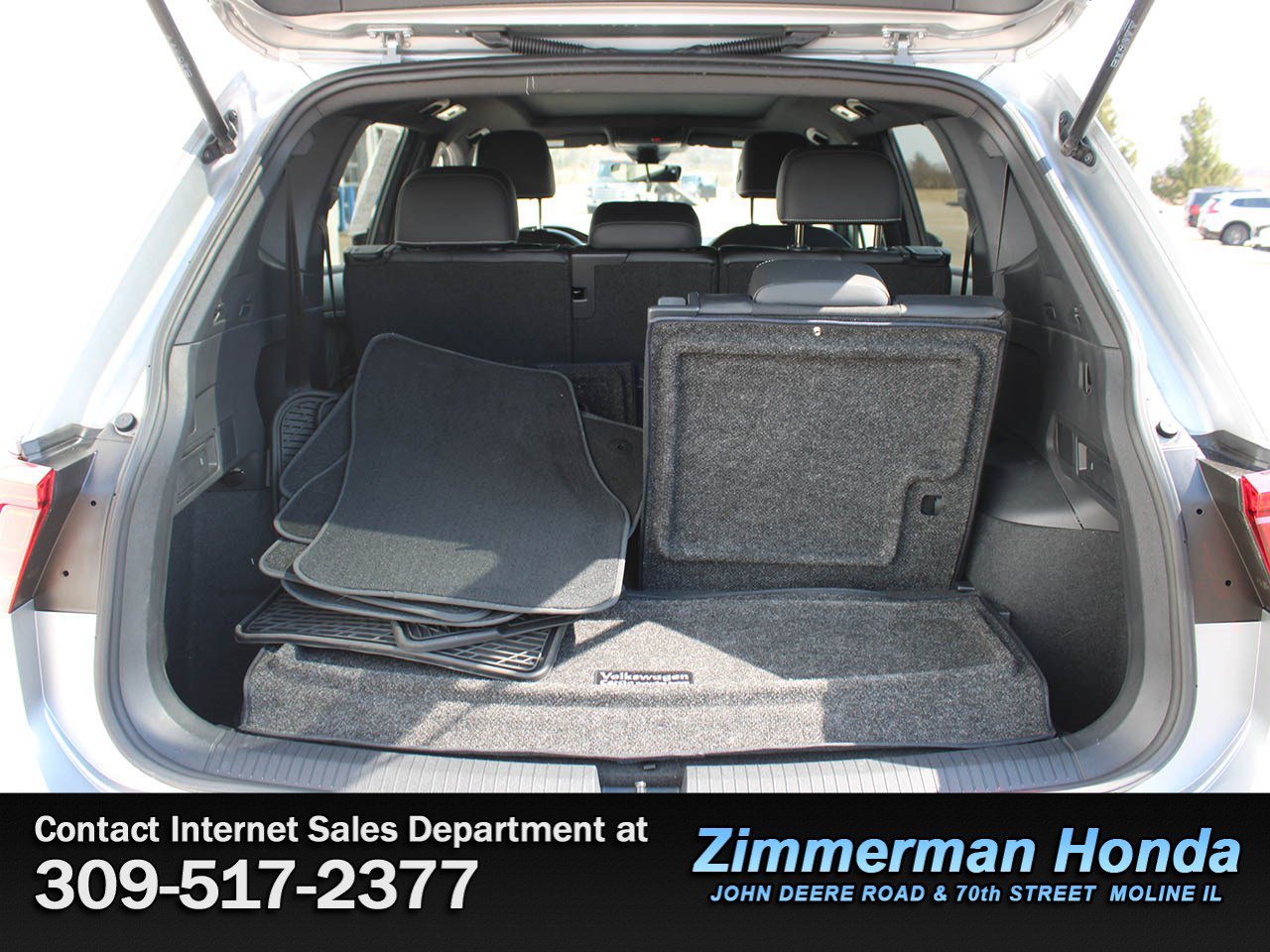 Used 2023 Volkswagen Tiguan SE R-Line FWD image 6