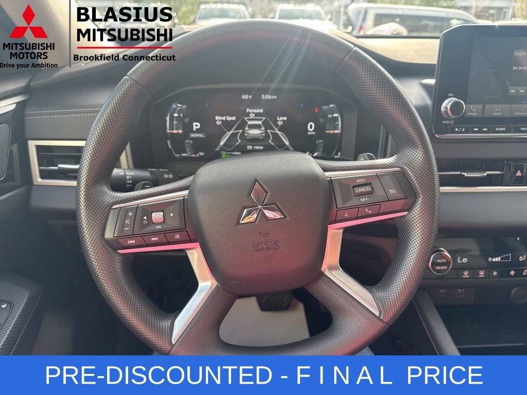 Used 2025 Mitsubishi Outlander ES AWD/4WD image 25