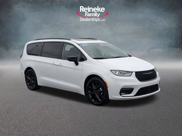 Used 2025 Chrysler Pacifica Limited FWD image 4
