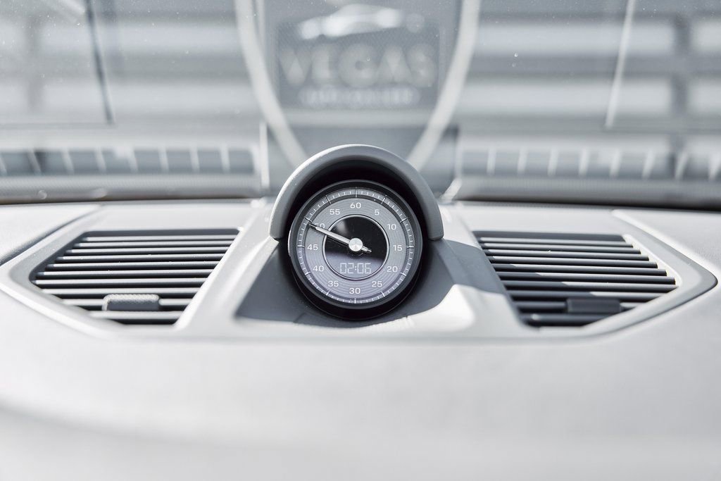 Used 2022 Porsche 911 Turbo S image 70