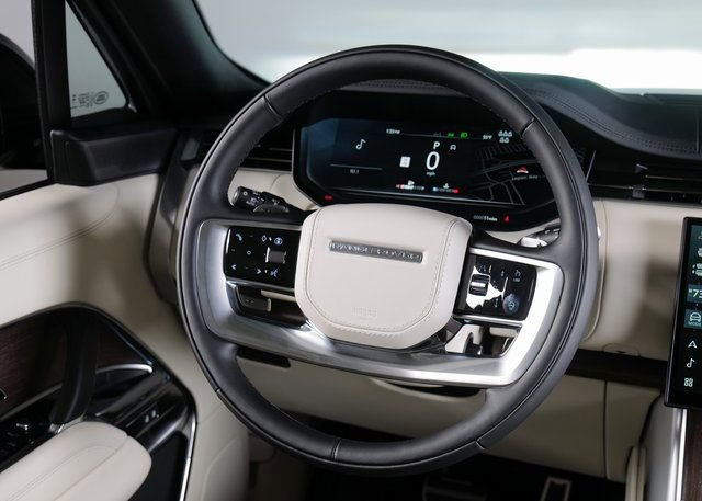New 2026 Land Rover Range Rover Long Wheelbase SE image 11