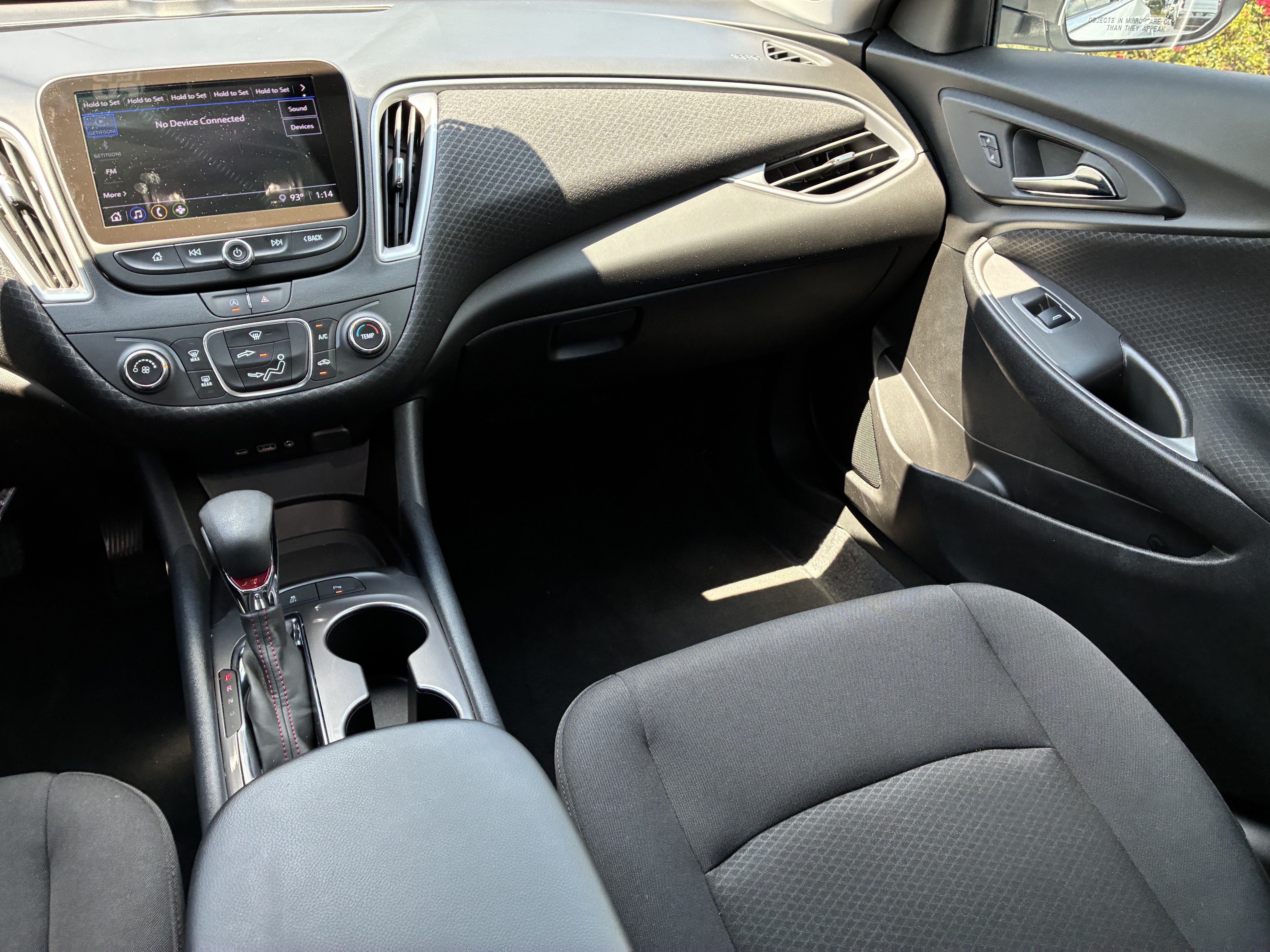 Used 2025 Chevrolet Malibu RS FWD image 18
