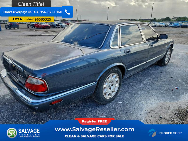Used 2001 Jaguar XJ8 image 4