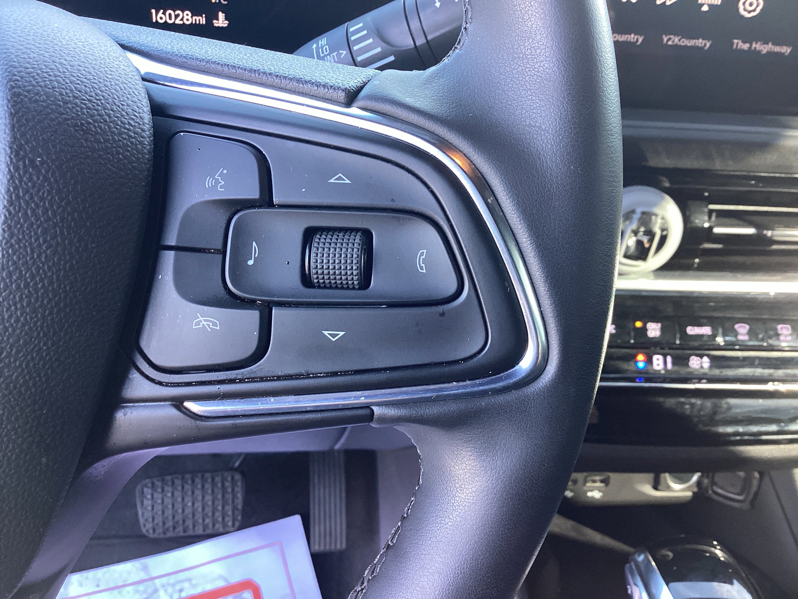 Used 2024 Buick Envista Avenir image 17