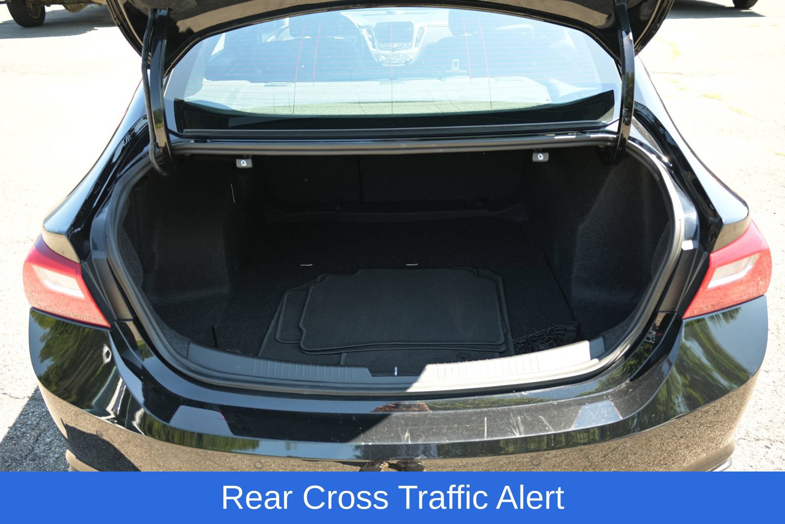 Used 2022 Chevrolet Malibu RS FWD image 34