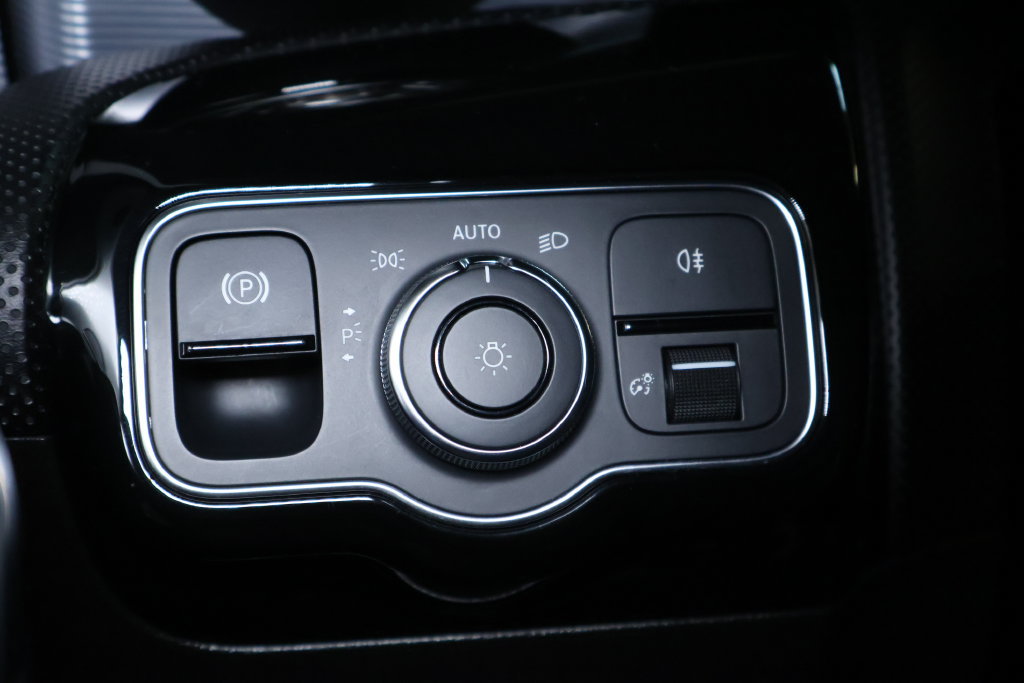 Used 2019 Mercedes-Benz A 220 4MATIC image 27