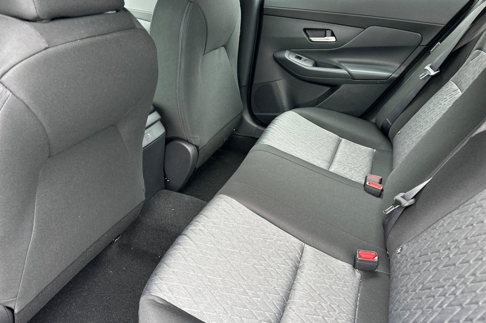 New 2026 Nissan Sentra SV w/ SV Convenience Package FWD image 12