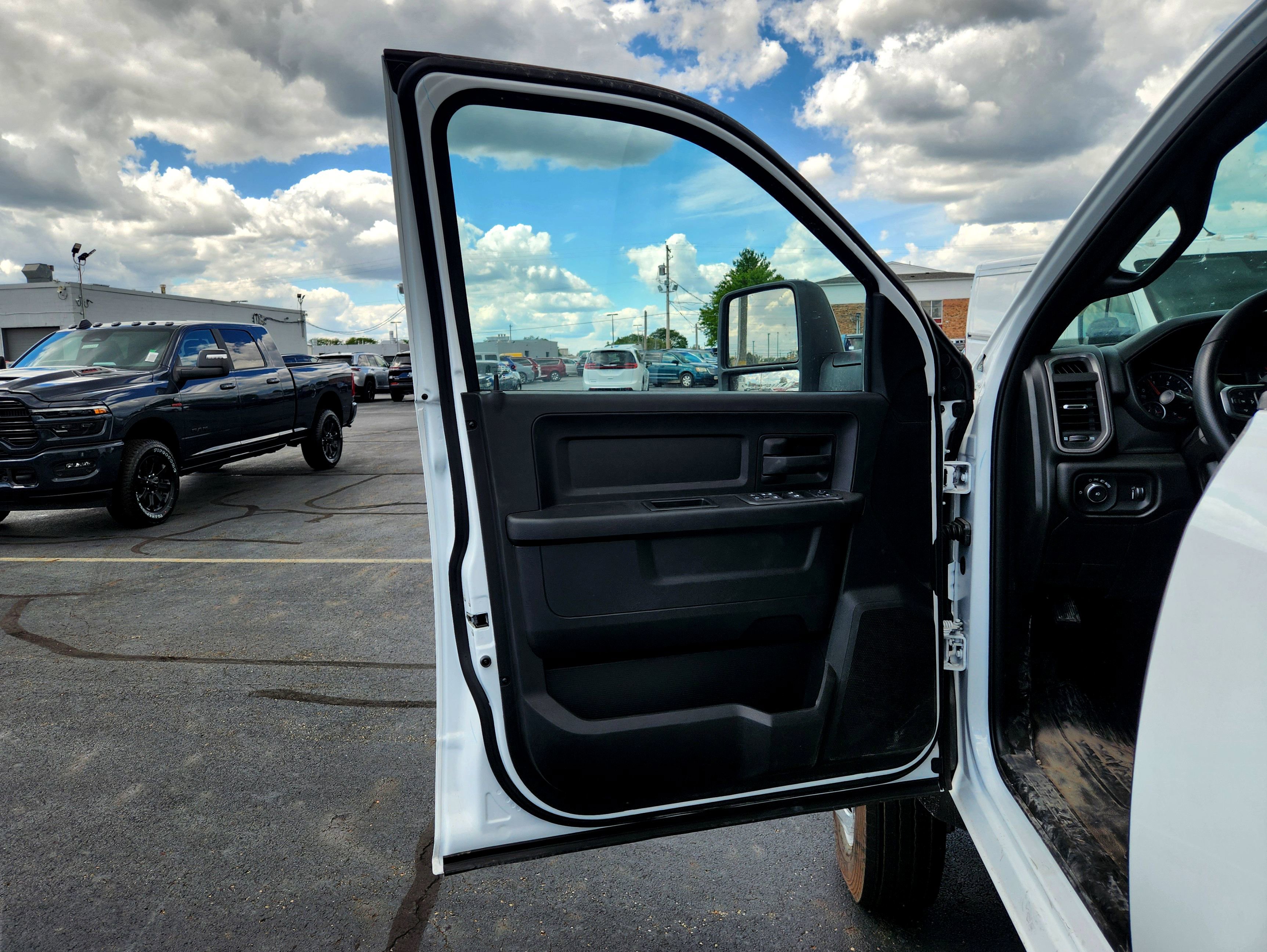 New 2026 RAM 5500 Tradesman w/ Chrome Appearance Group image 18