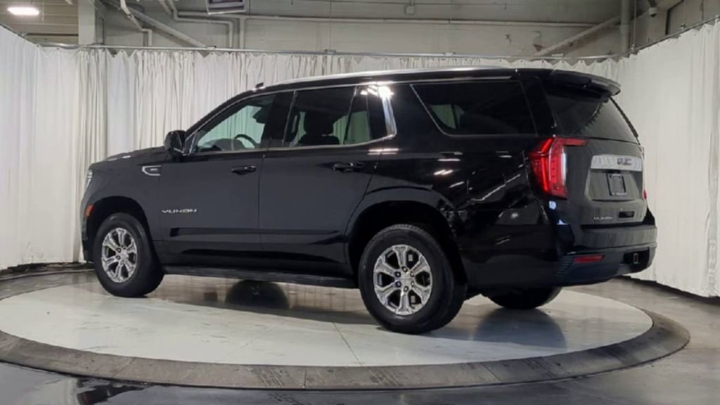 Used 2023 GMC Yukon SLE image 6