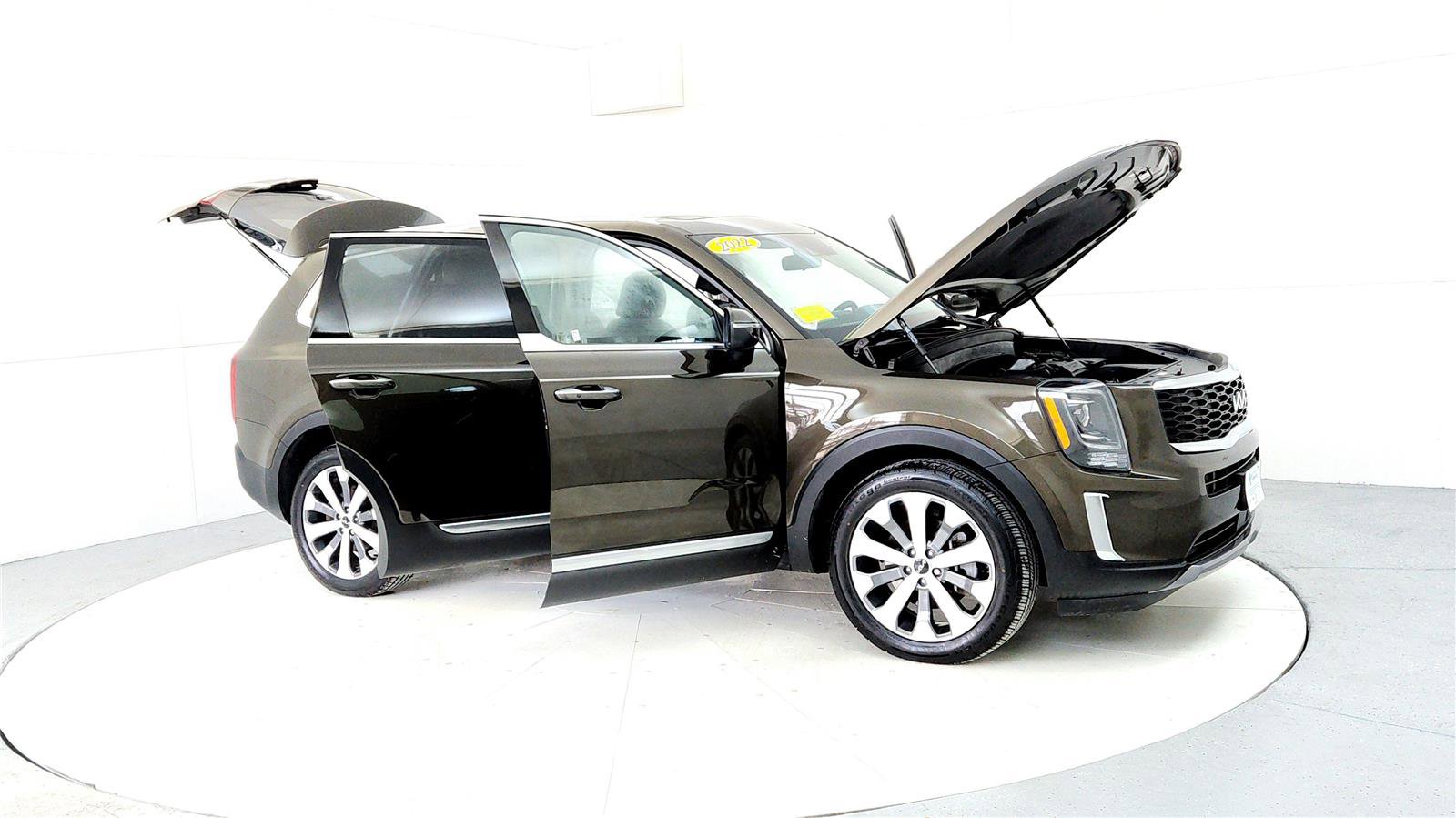 Used 2022 Kia Telluride S image 12