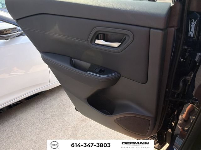 New 2026 Nissan Rogue Dark Armor AWD/4WD image 16