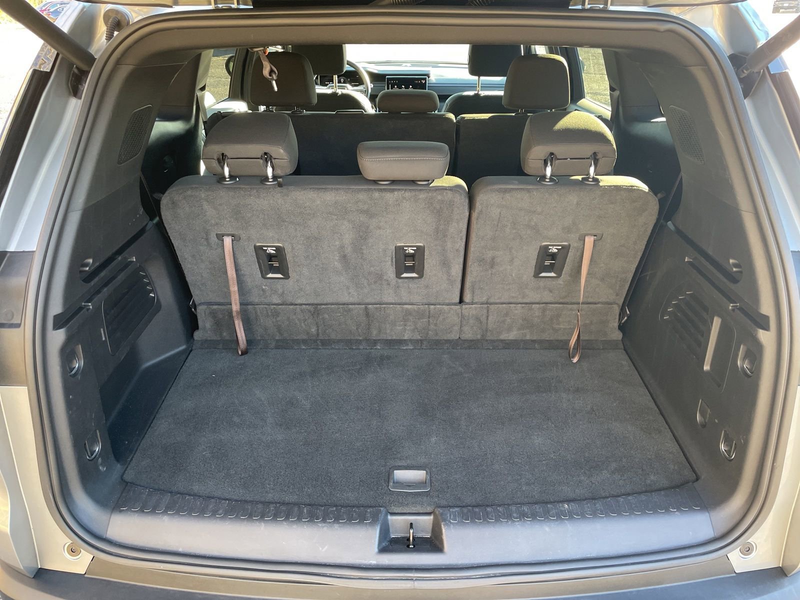 Used 2025 GMC Acadia Elevation image 30