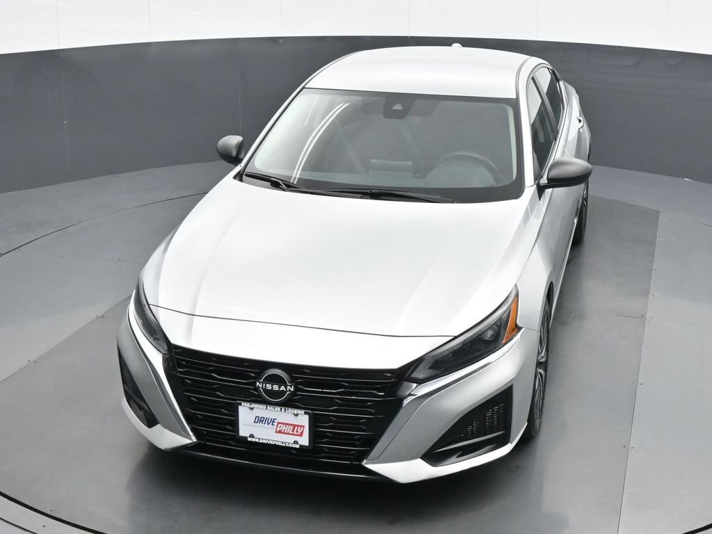 Used 2024 Nissan Altima 2.5 SV image 16