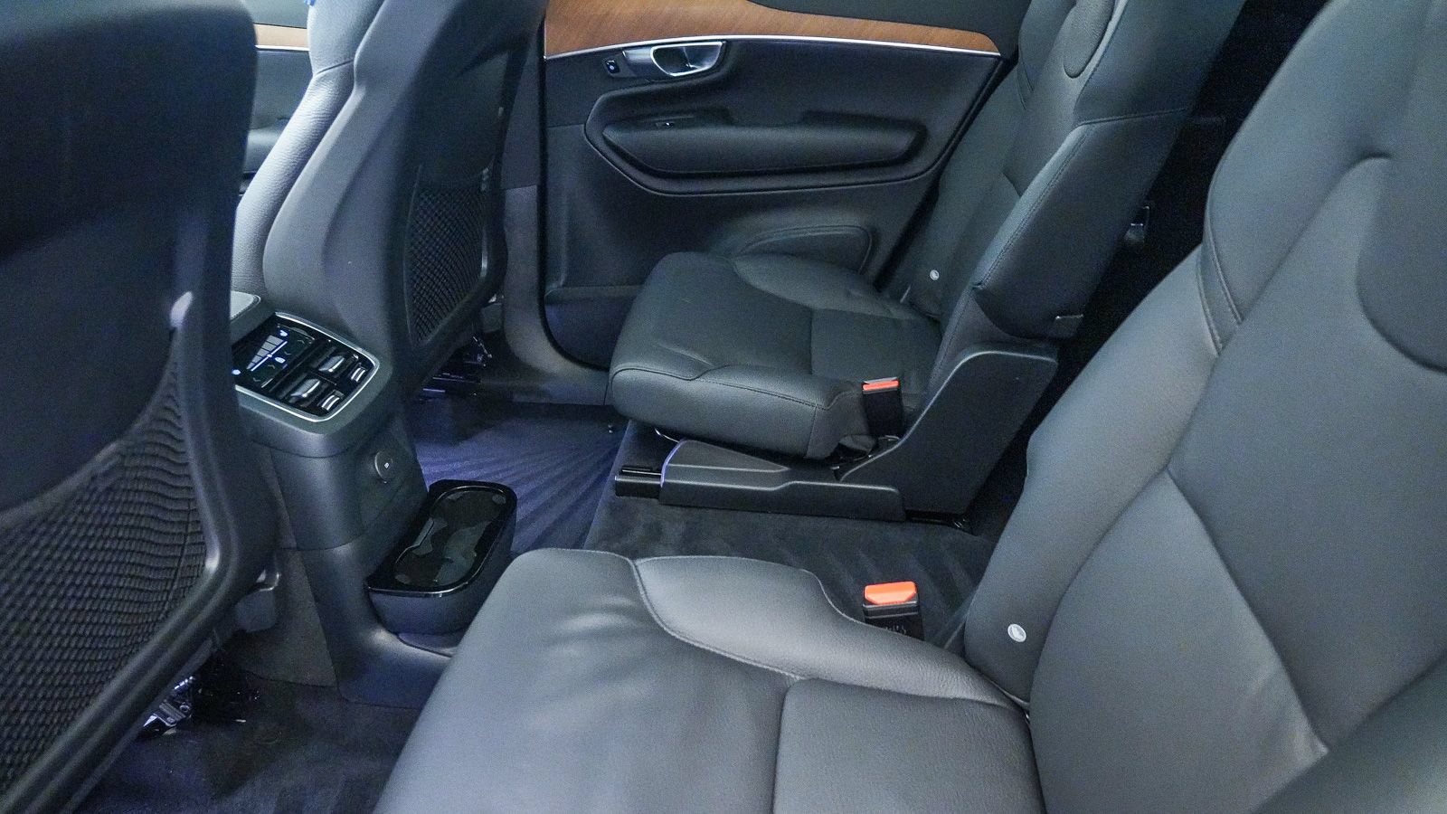 Certified 2024 Volvo XC90 T8 Plus w/ Protection Package Premier AWD/4WD image 20