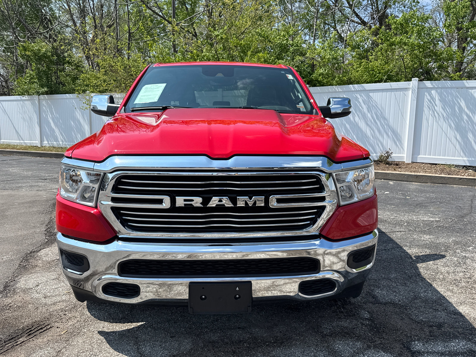 Used 2024 RAM 1500 Laramie AWD/4WD image 2
