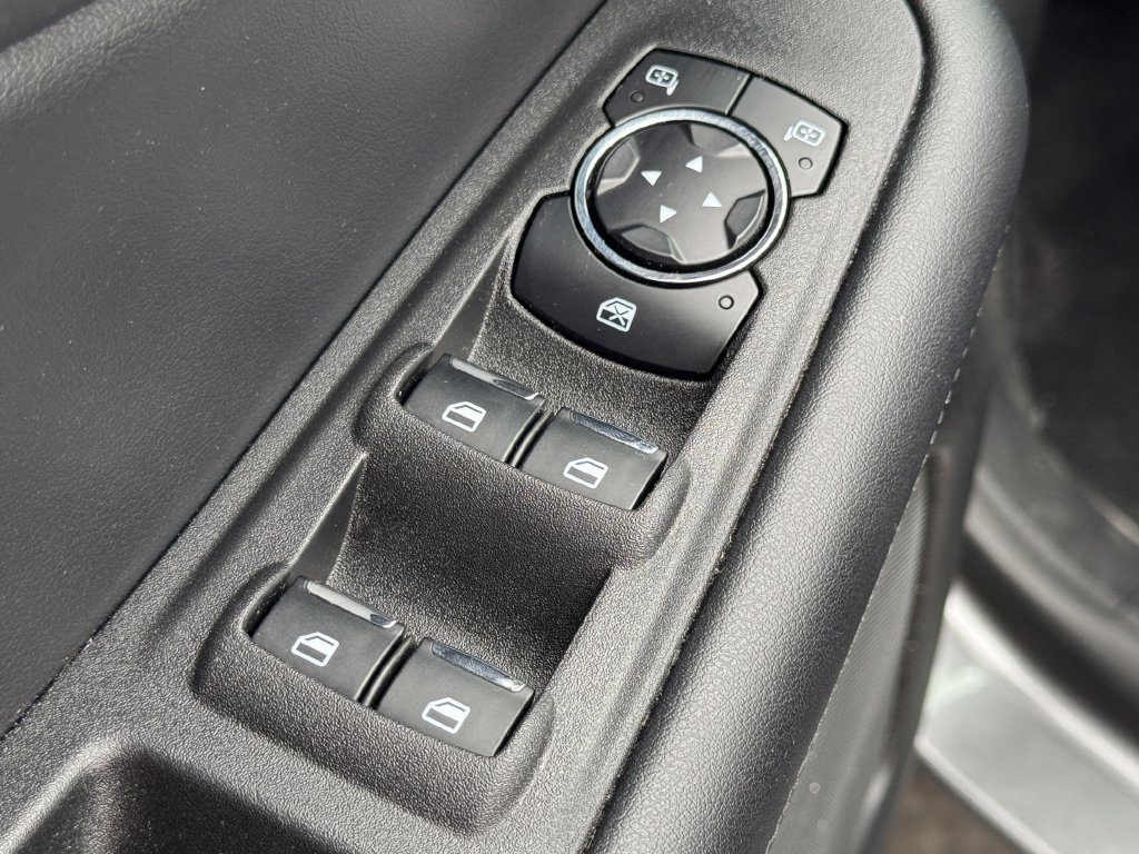 Used 2023 Ford Edge SEL w/ Convenience Package AWD/4WD image 19