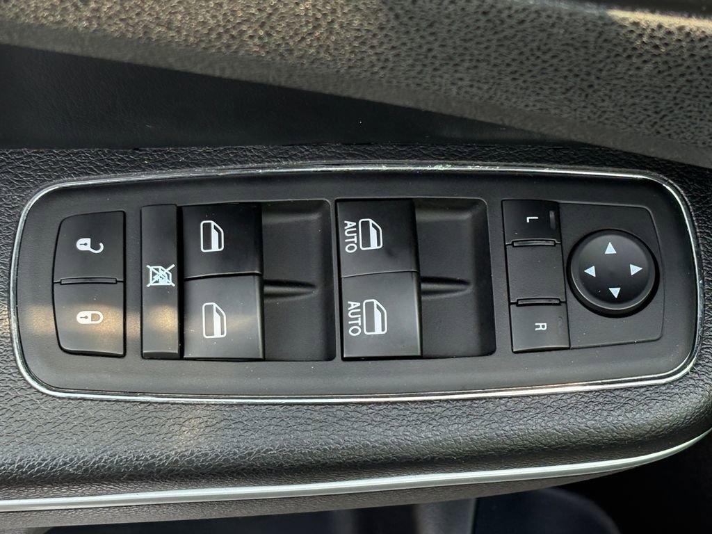 Used 2021 Chrysler 300 S image 13