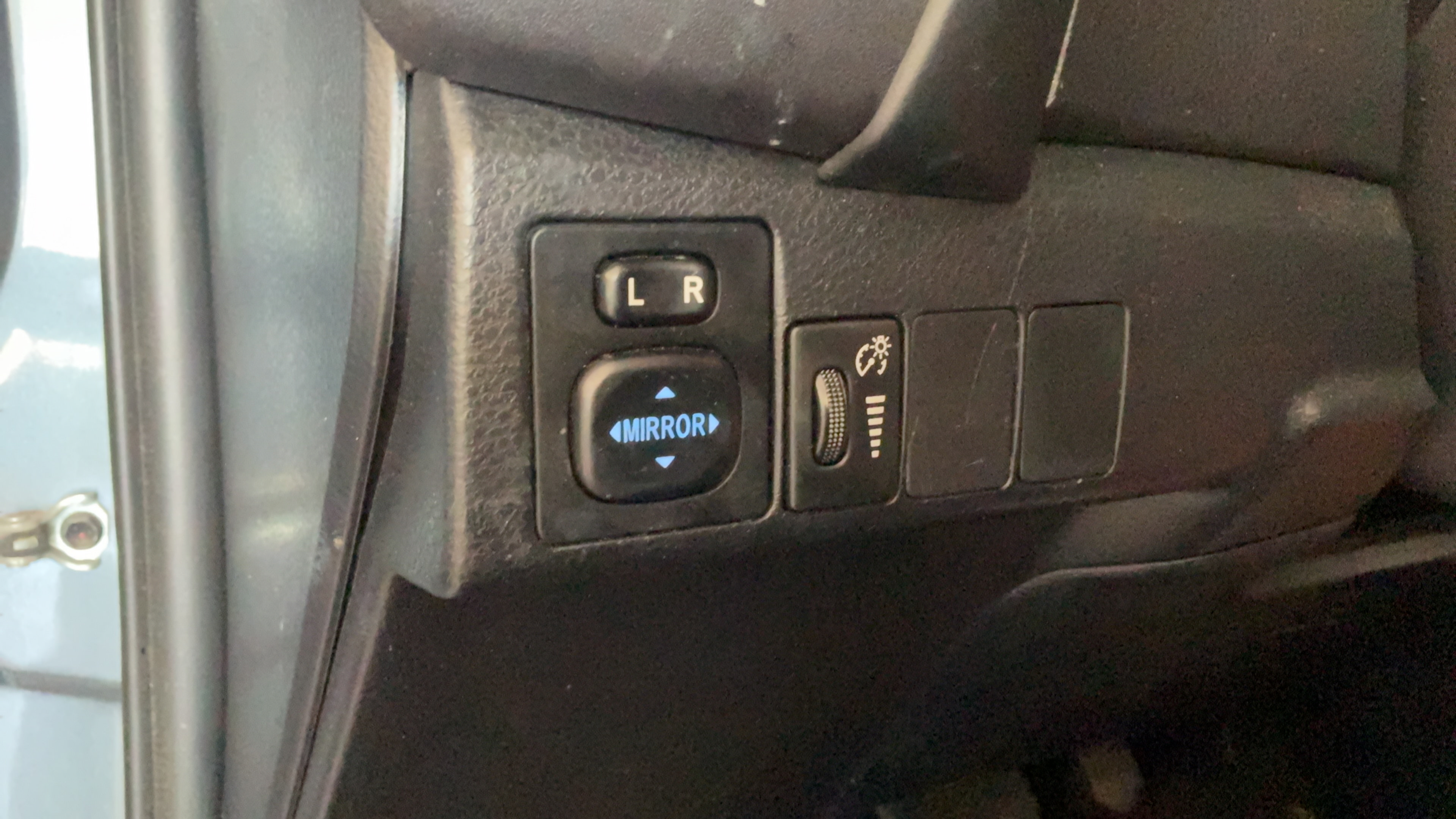 Used 2017 Toyota Corolla SE FWD image 19