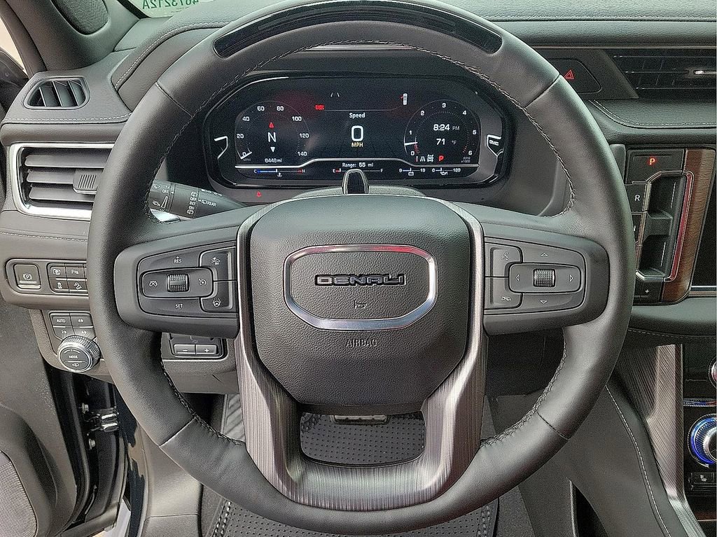 Used 2023 GMC Yukon Denali Ultimate AWD/4WD image 16
