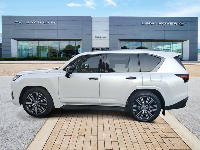 Used 2024 Lexus LX 600 4WD w/ Appearance Package image 7