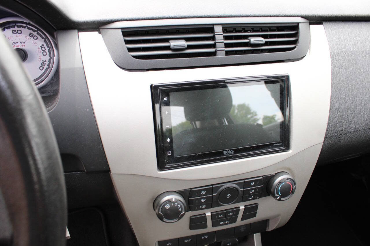 Used 2008 Ford Focus SE FWD image 15