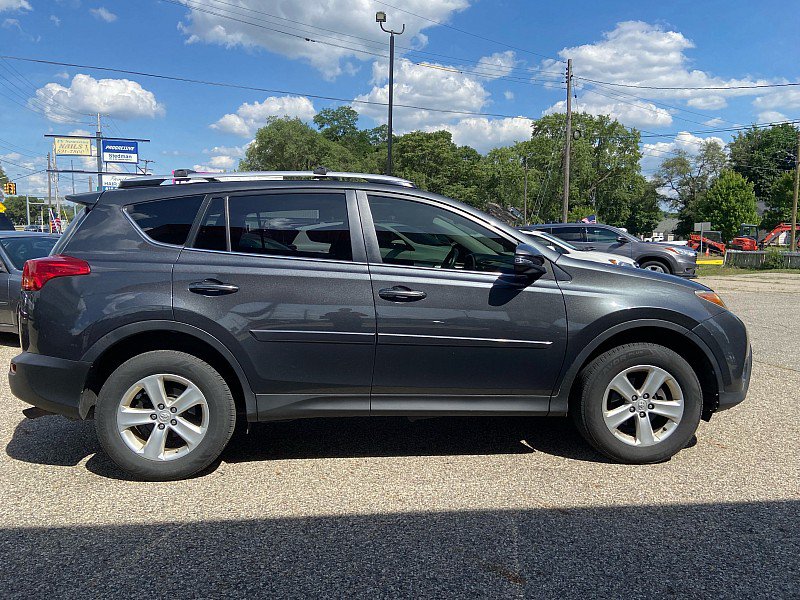 Used 2014 Toyota RAV4 XLE AWD/4WD image 6