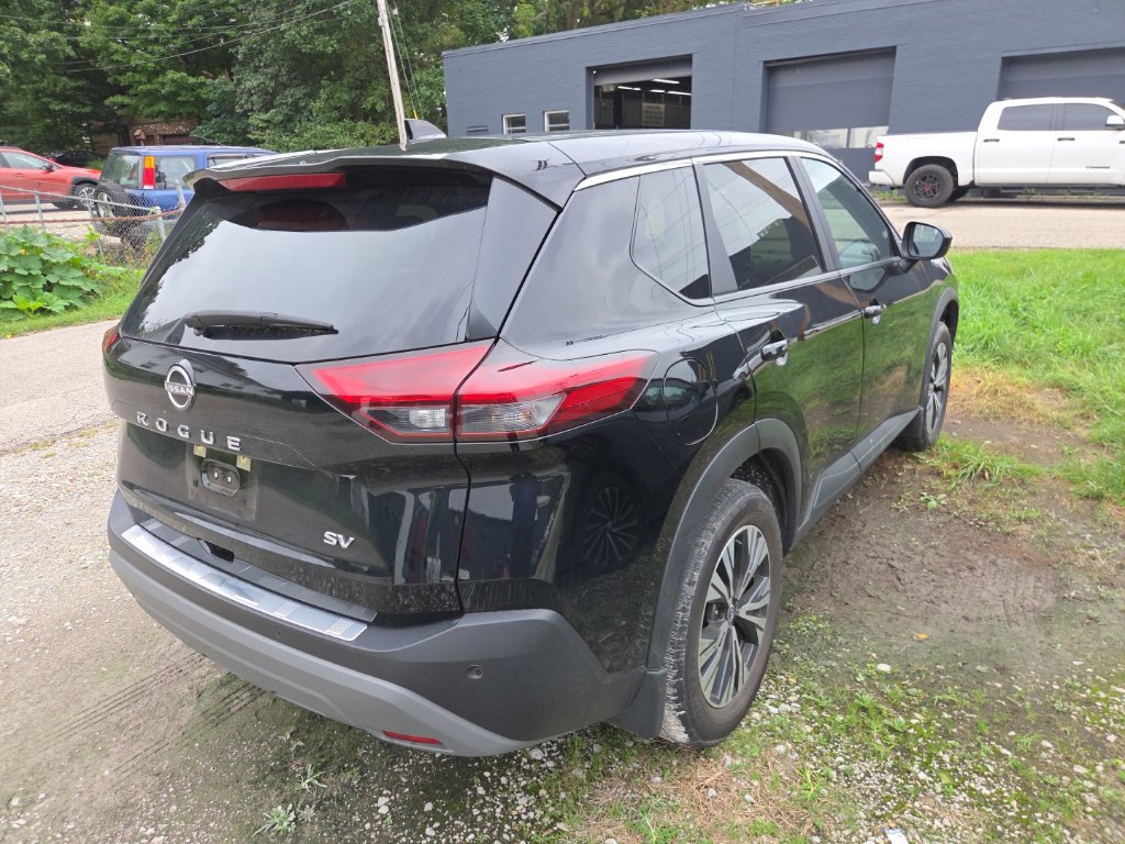 Certified 2023 Nissan Rogue SV FWD image 3