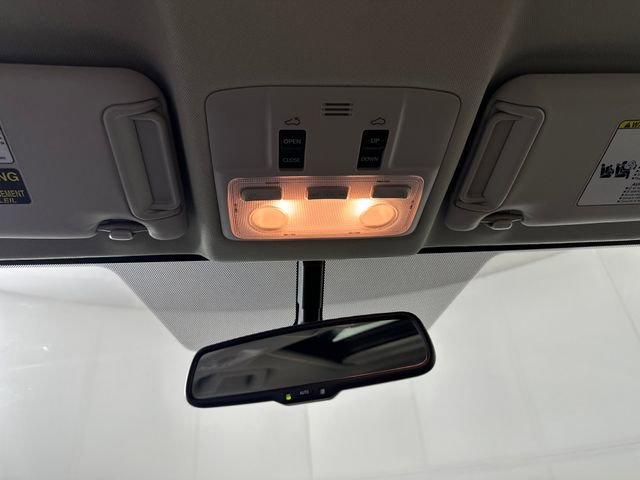 Used 2015 Toyota RAV4 Limited image 24