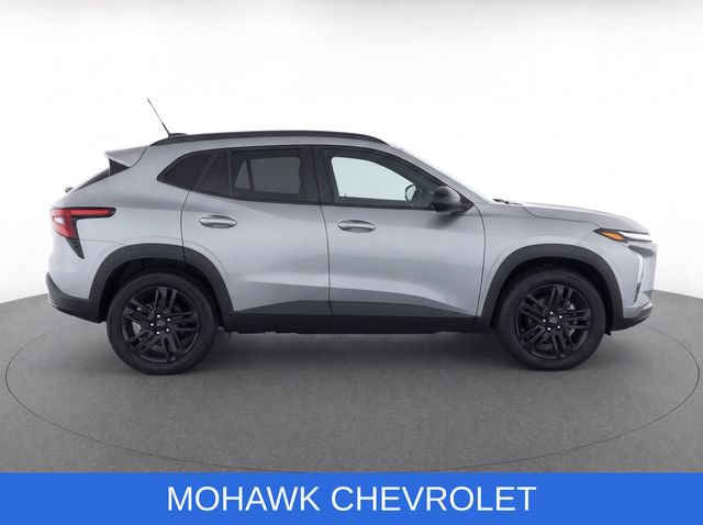 Used 2024 Chevrolet Trax ACTIV FWD image 9