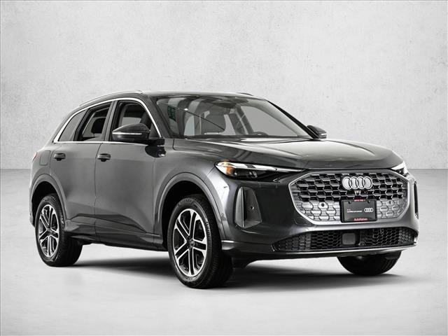 Certified 2025 Audi Q5 Premium w/ Convenience Package image 3