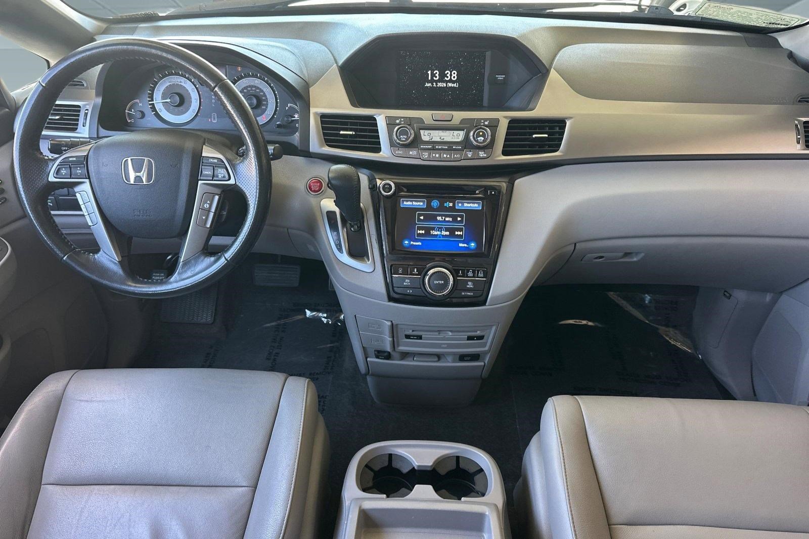Used 2016 Honda Odyssey Touring image 16