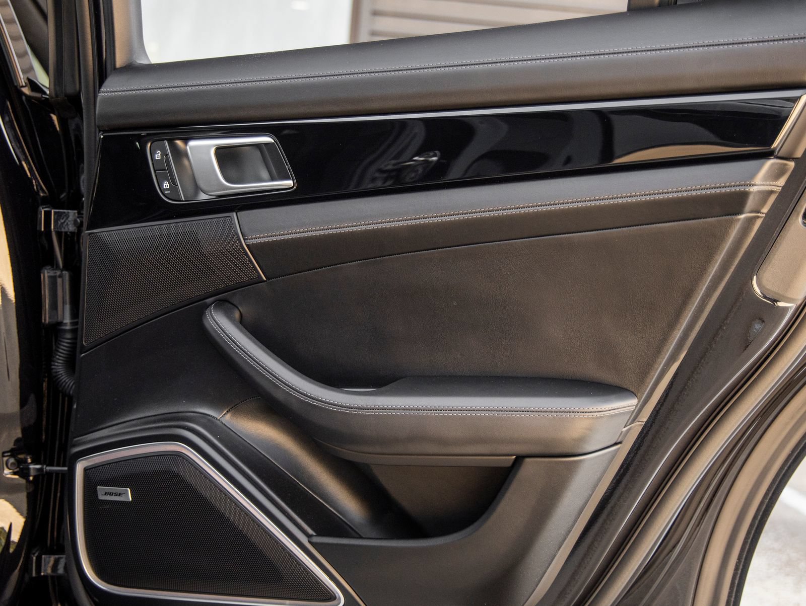 Certified 2023 Porsche Panamera 4S AWD/4WD image 39