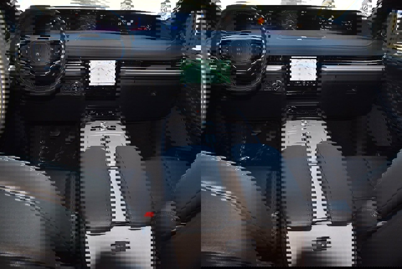 New 2025 Lincoln Navigator Reserve w/ Jet Appearance Package image 24