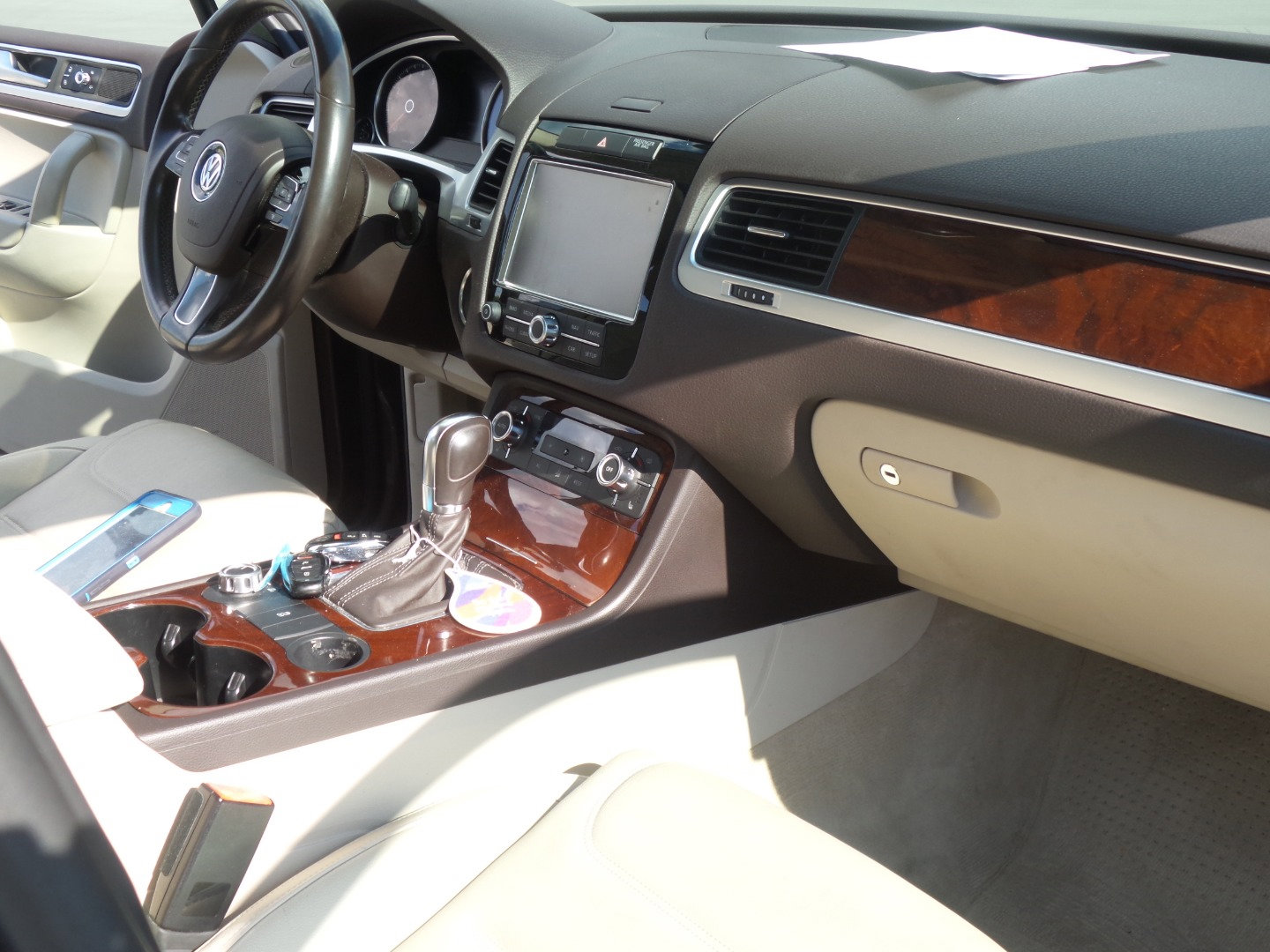 Used 2013 Volkswagen Touareg VR6 image 39