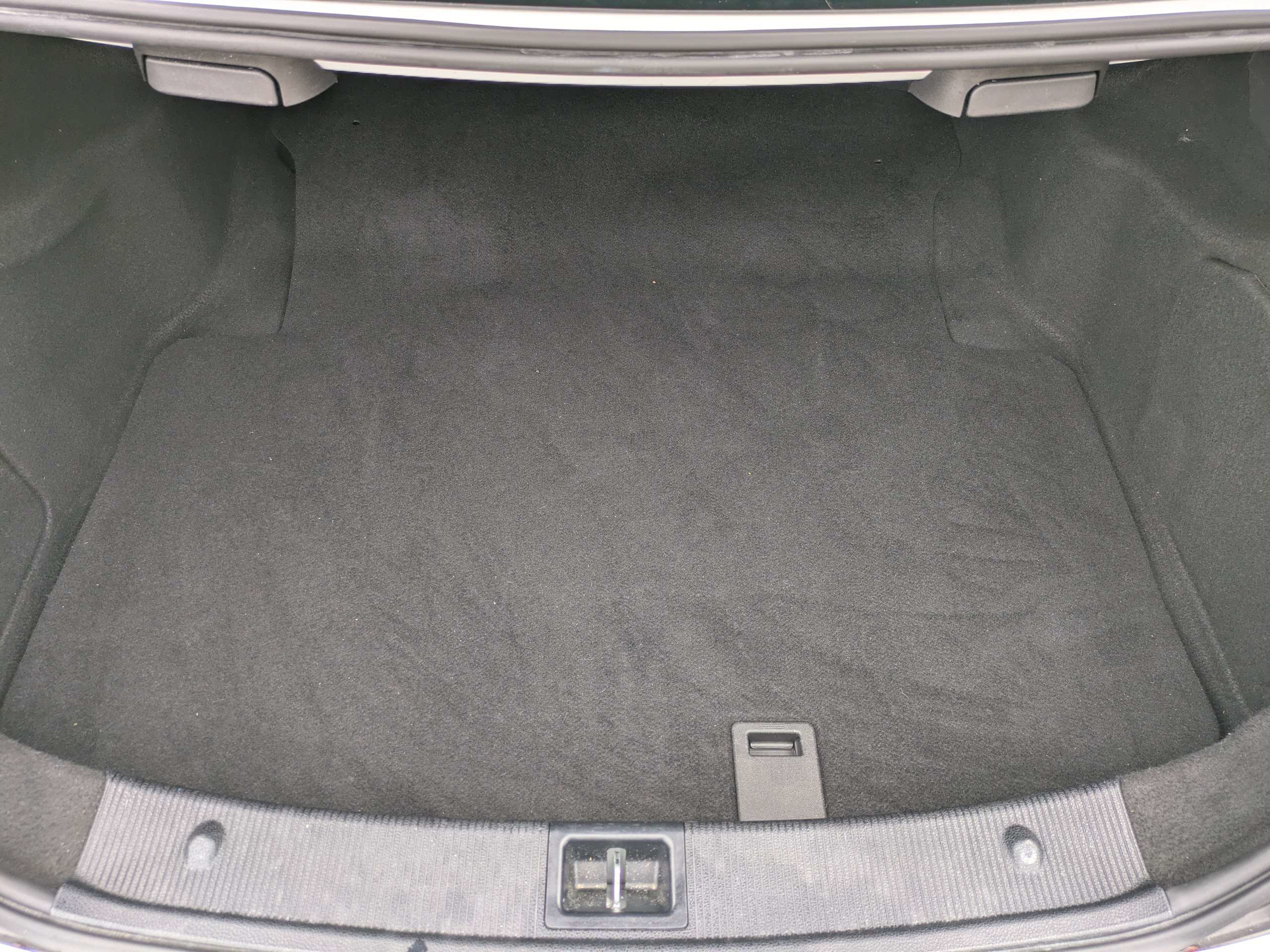 Used 2013 Mercedes-Benz C 250 Sedan image 11