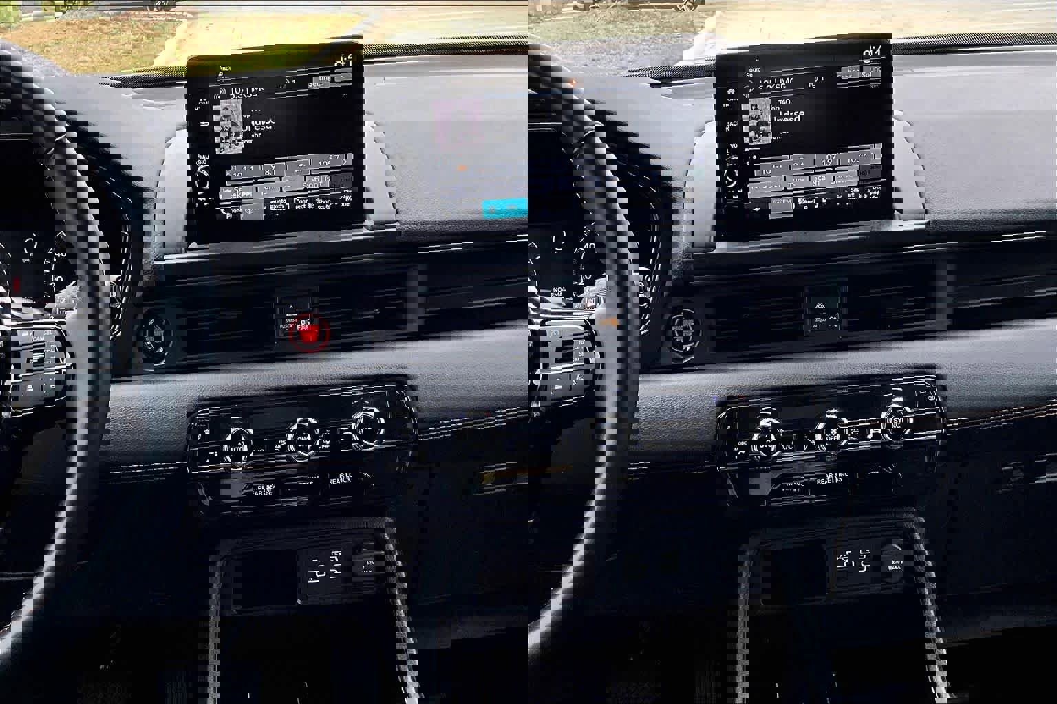 Used 2025 Honda Pilot TrailSport image 7