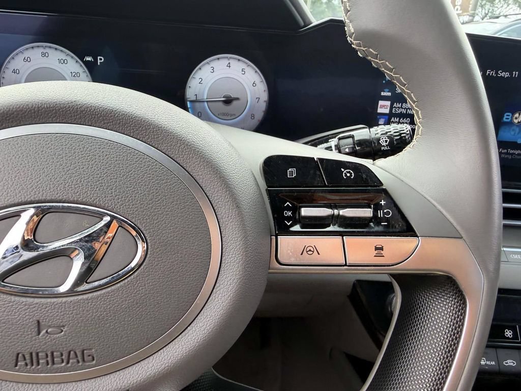 Certified 2023 Hyundai Elantra SEL w/ Convenience Package FWD image 25